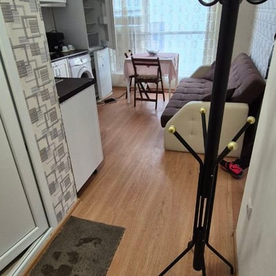 Alquiler de un apartamento acogedor y compacto de dos habitaciones en el barrio de Levski, Varna, Bulgaria